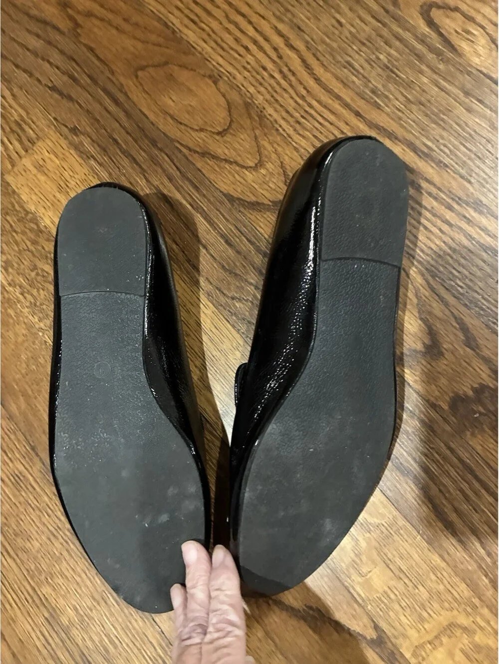 NWT Liz Claiborne Black Patent Leather Memory Foam loafers